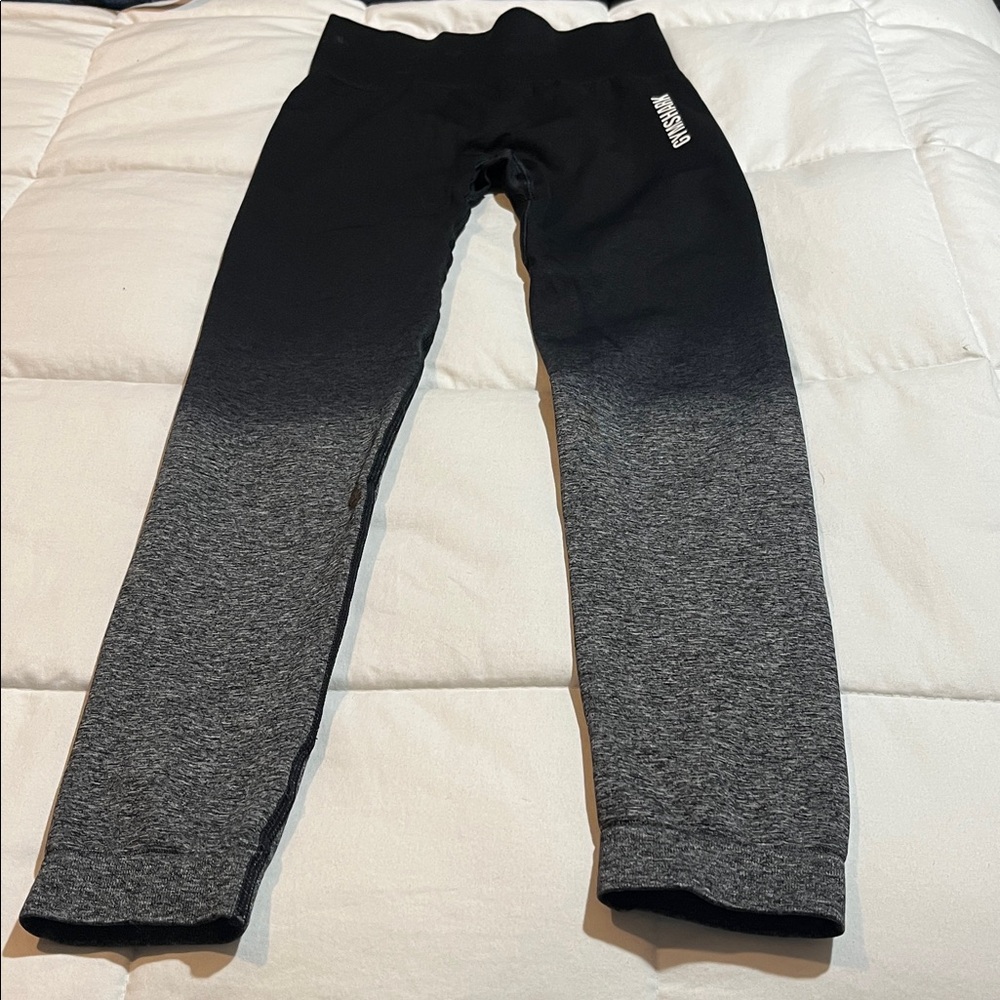 Gymshark Ombré Black to Grey Leggings - Picture 4 of 6